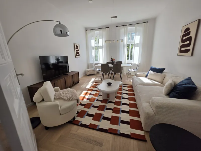Bright & Spacious furnished 4-Room Apartment in Friedrichshain — photo 1